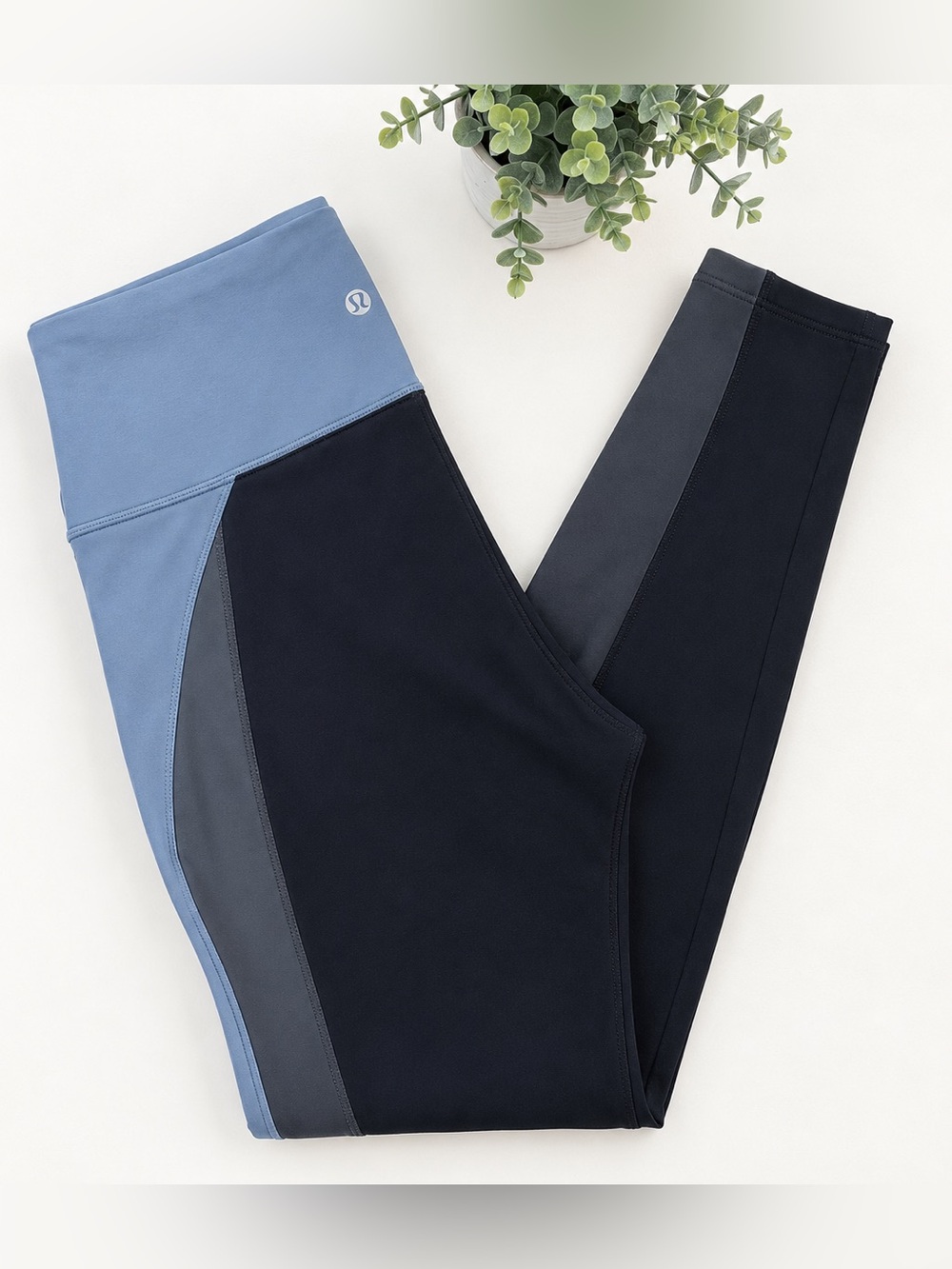 Lululemon Get Going Train Tight *28" True Navy Cascade Blue Thunder Blue Size 6